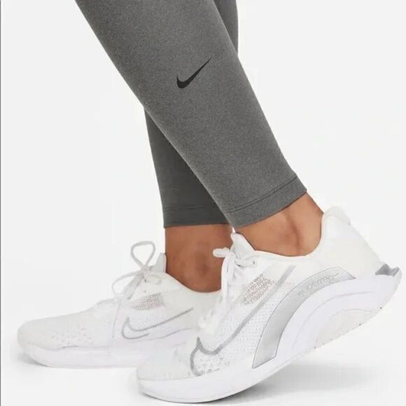Nike Leggings Womens Size XS Therma Fit One Full Length Mid Rise Gray Athleisure - Picture 2 of 16